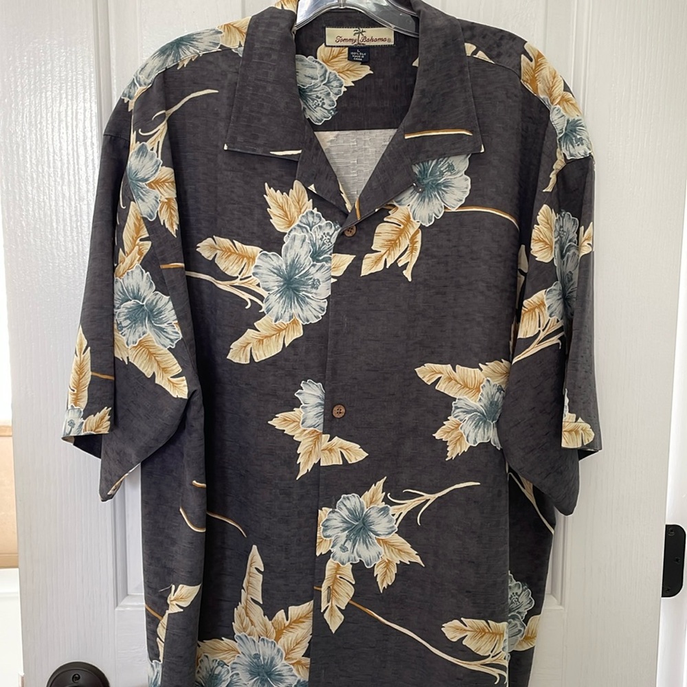 Tommy Bahama silk shirt tropical print SIZE Large